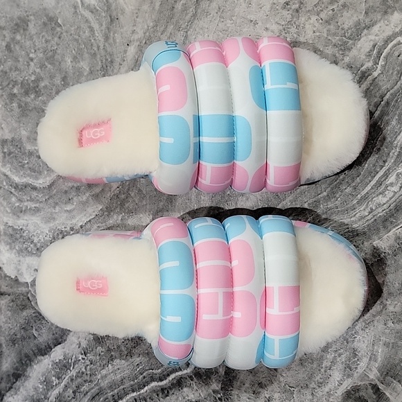 NIB Women's UGG Fuzzy Slides - Picture 2 of 6